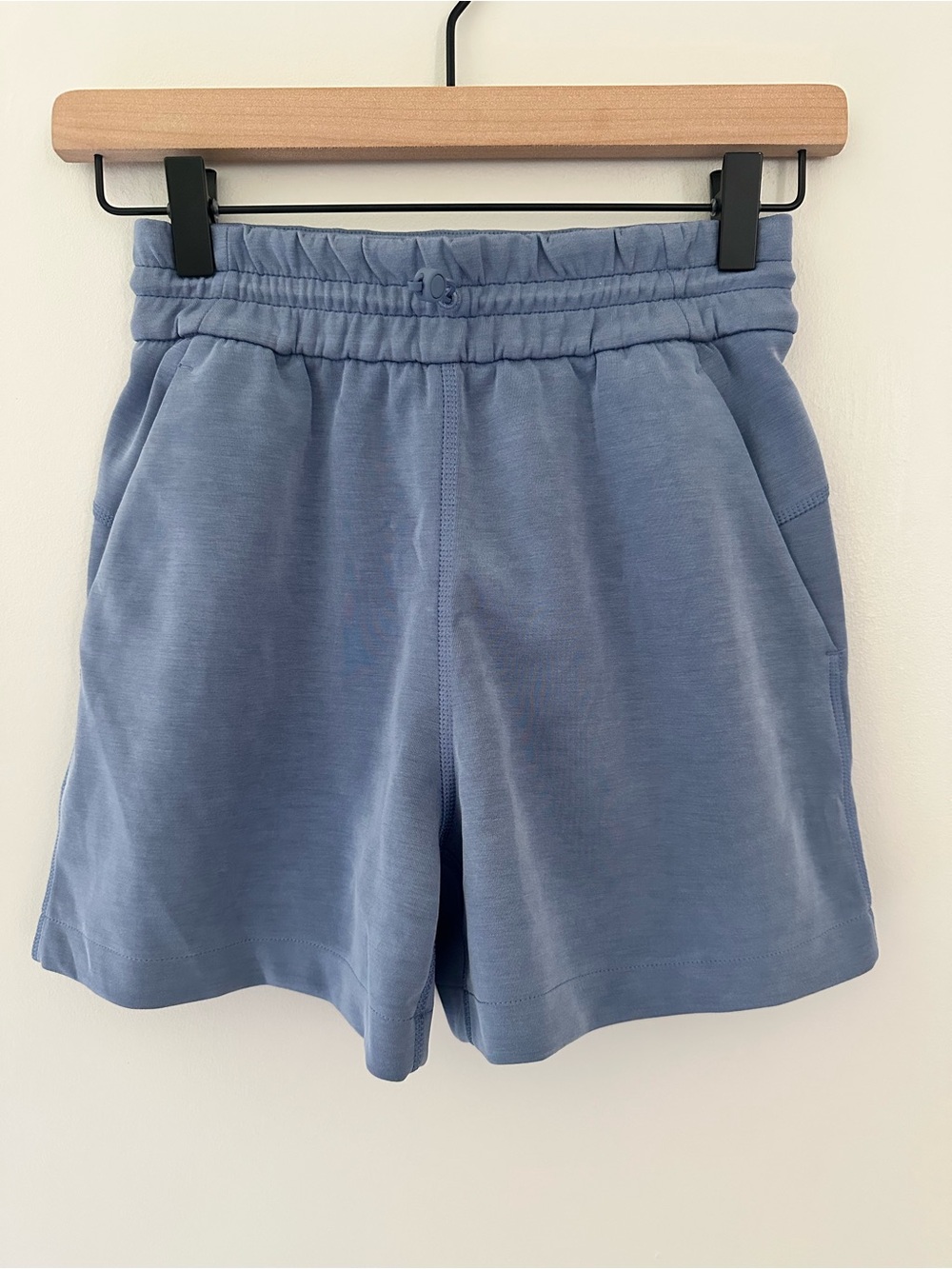Lululemon Soft Smooth Drawstring Blue Shorts Pockets